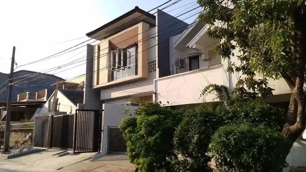 Rumah 2 Lantai di Summagung Kelapa Gading