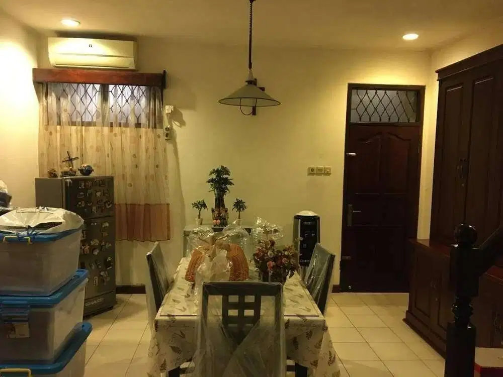 Rumah di Puri Kencana Cipete Siap Huni