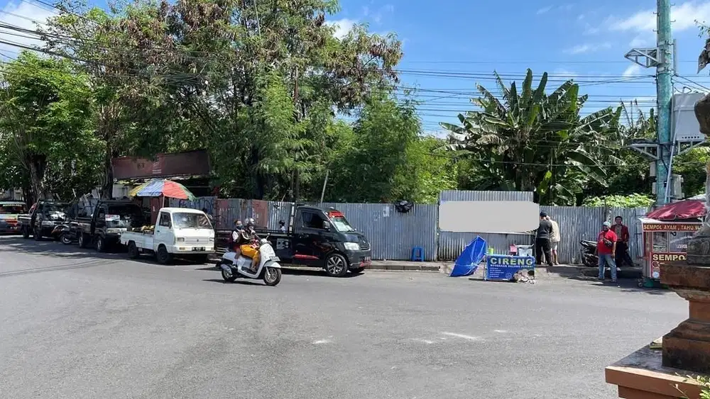 Tanah di Kuta Badung Luas 3000m Lokasi Strategis