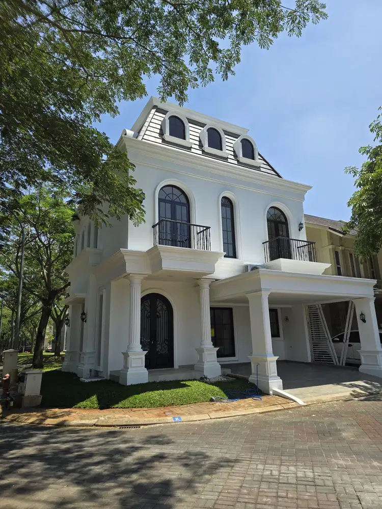 Rumah di Vanya Park BSD Style American Classic
