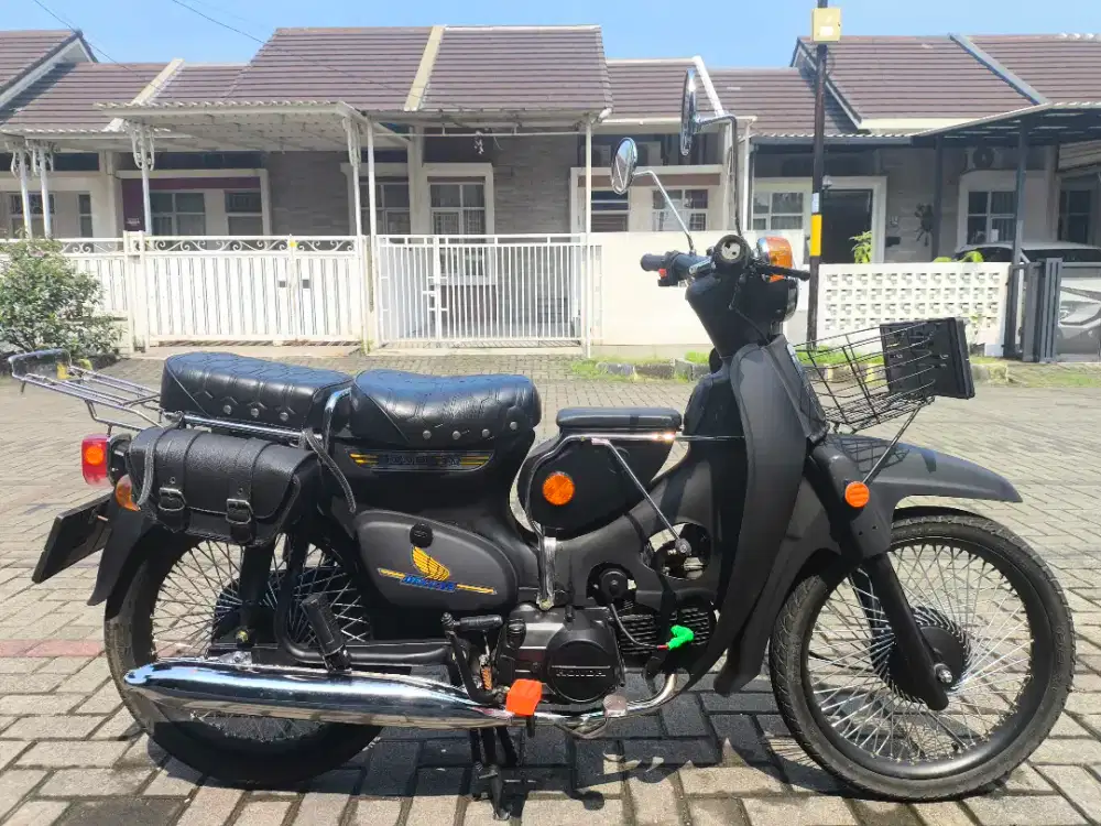 Honda C70 Custom (Basic Grand 95) - Siap dipajang, Siap buat Harian!!