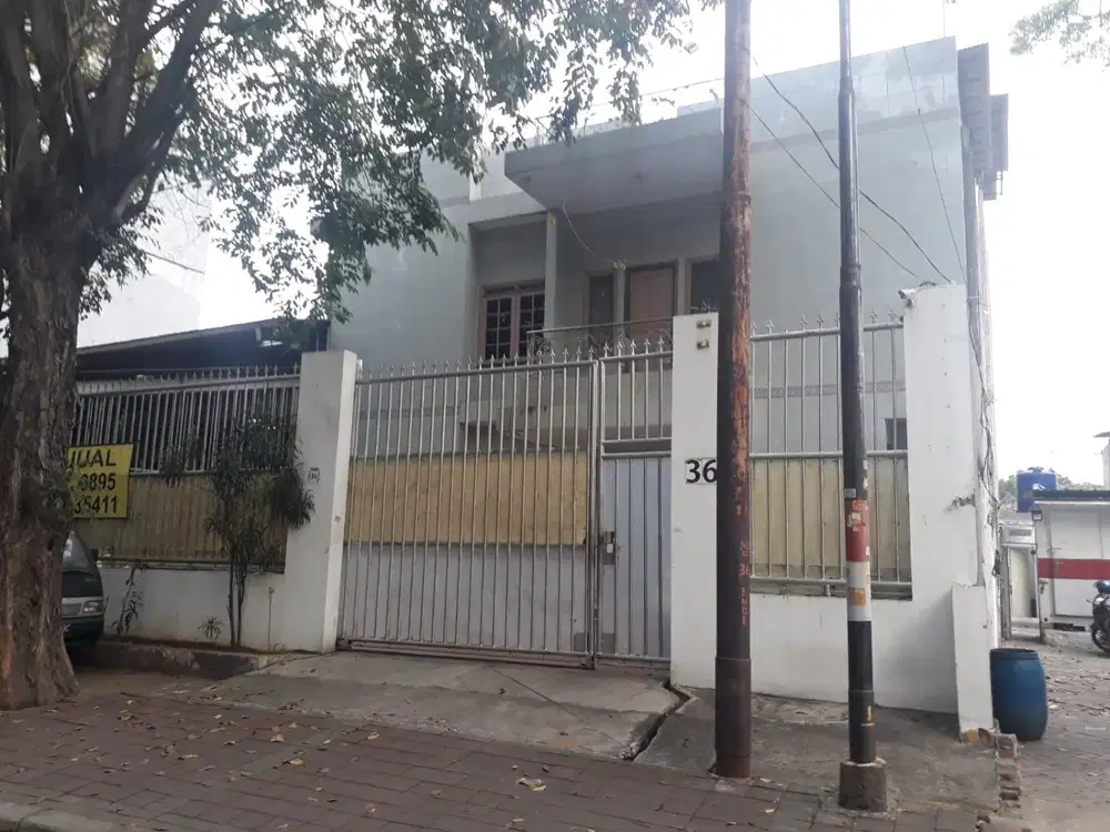 Dijual lahan dan rumah di Tanjung Priok, Jakarta Utara. Pinggir jalan, bagus buat usaha bengkel, dll