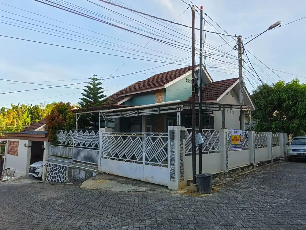 Rumah Bagus dan Terawat Dijual dengan Semua Perabot didalamnya