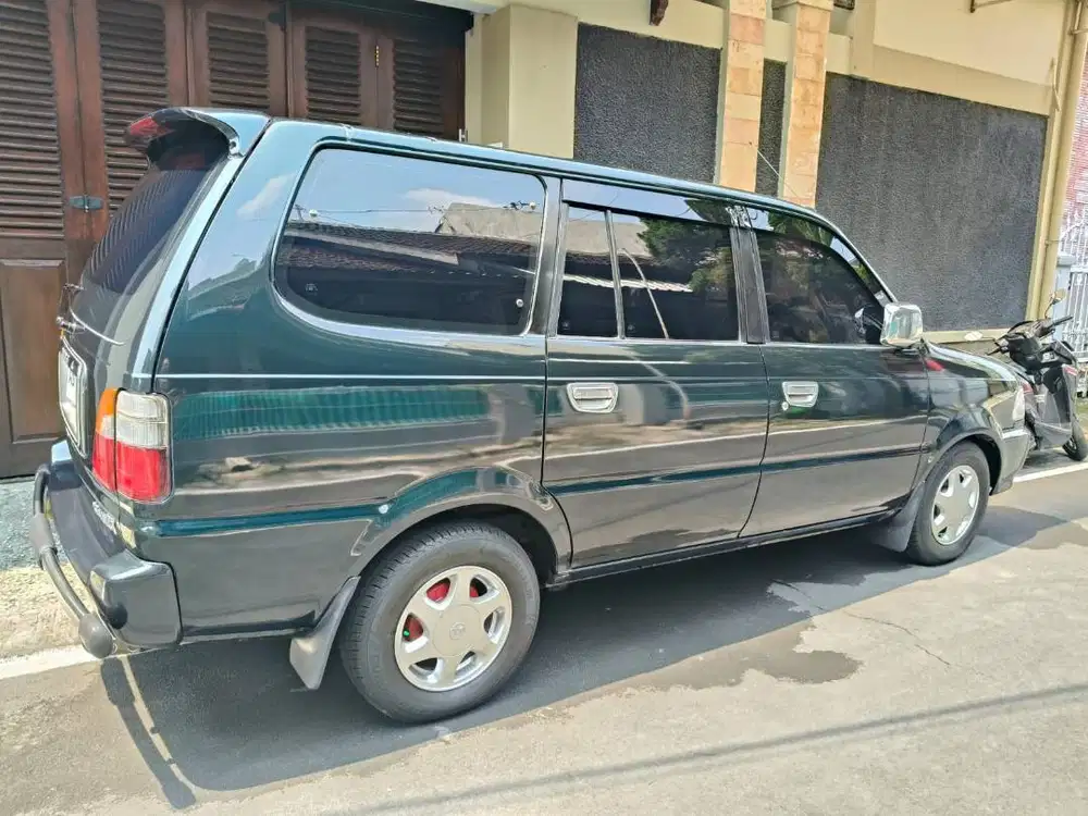 Dijual Toyota Kijang (2002) 1.8 LGX Bensin-MT- Tahun 2002