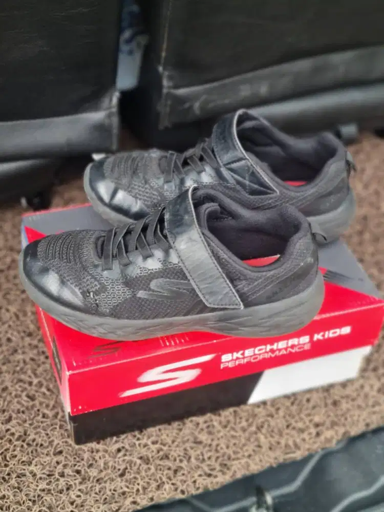 SEPATU SKECHERS KIDS