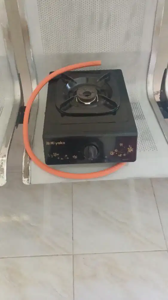 KOMPOR GAS DAN SELANG