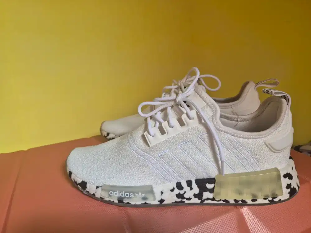 Sepatu ADIDAS NMD size 44/28,5cm