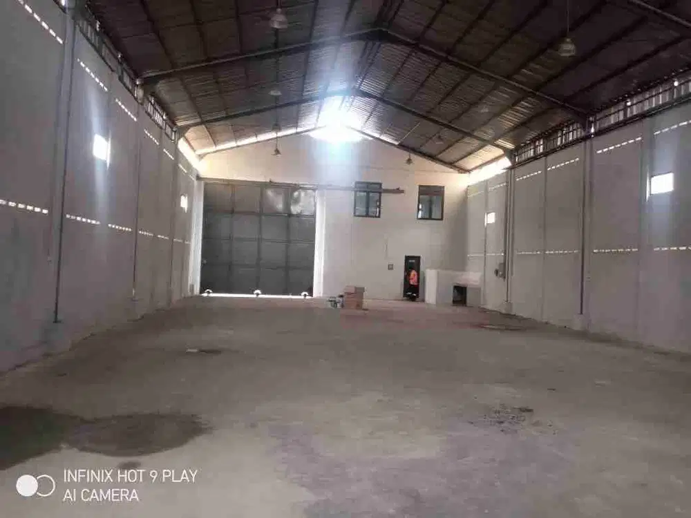 Gudang dan Kantor disewakan di Poros Jalan Batakan Mulawarman Balikpapan Strategis