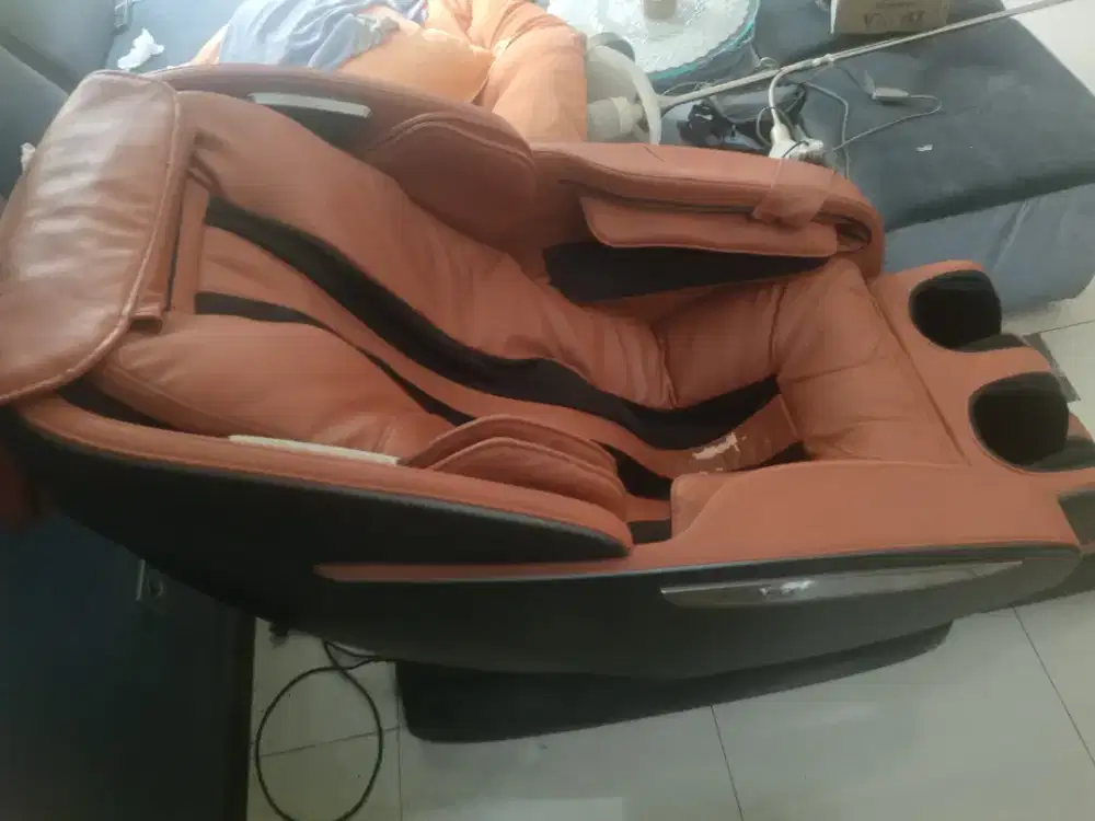 Dijual cepat murah kursi pijat therapy