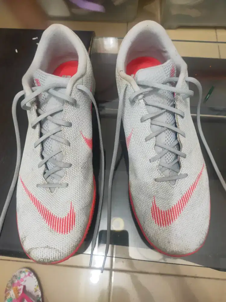 Nike Mercurial Engineering for Speed / Sepatu Sepak Bola dlm ruangan