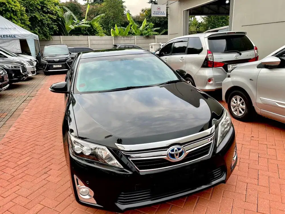 Toyota Camry 2.5 Hybrid 2014 AT attitude black