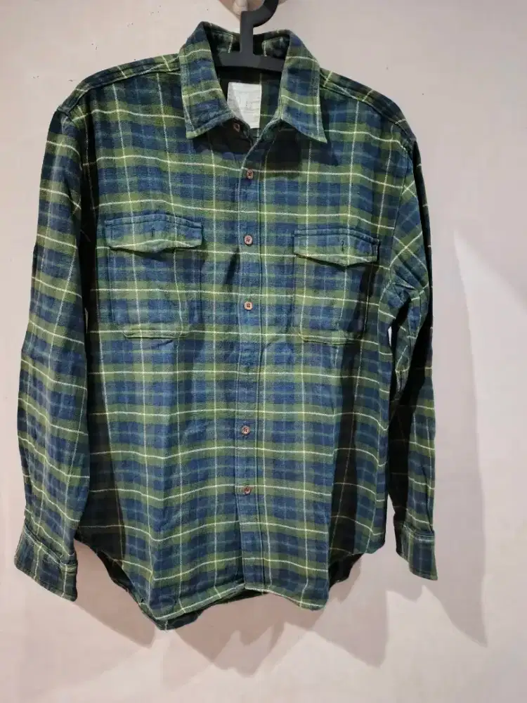 Kemeja tartan bahan wol