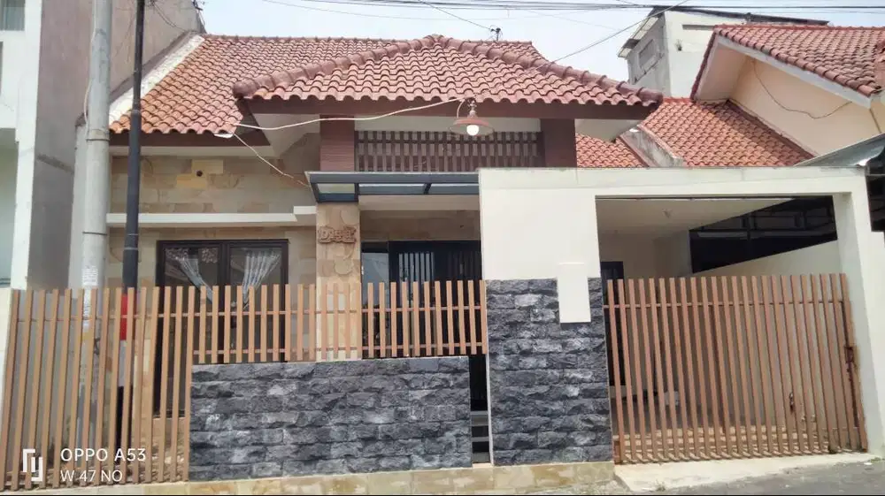 Rumah Nyaman 110 m² + Garasi Mobil Dekat Kampus & Mall Yogyakarta