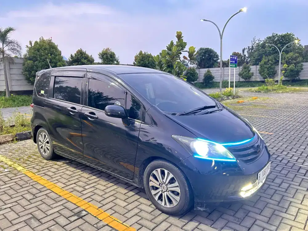 Freed 1.5 E PSD AC Digital (Trtnggi) 2011 Full Speck Istimewa Terawat