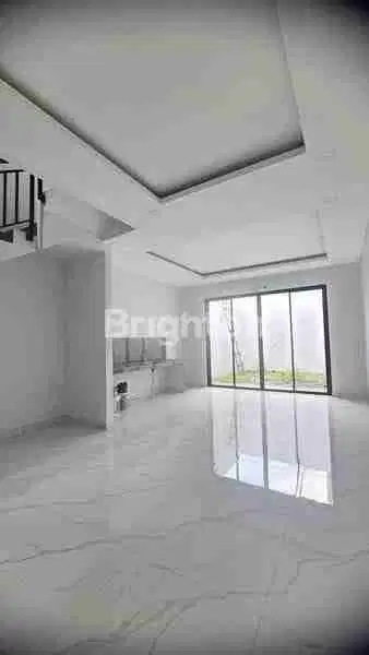 Rumah Meruya Utara Dekat Pusat Kuliner Meruya Jakarta Barat