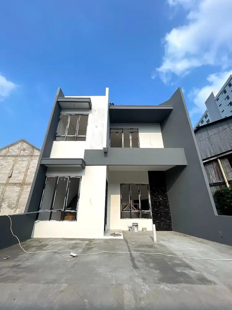 HUNIAN STRATEGIS 2 LANTAI DI CIRACAS JAKARTA TIMUR