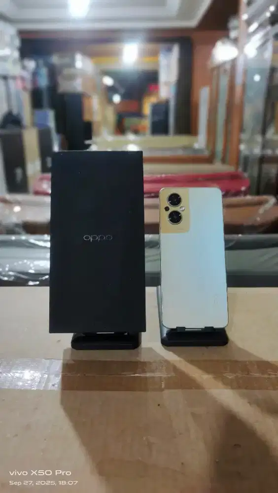 oppo reno 8z 5G 8GB / 256GB face id on, NFC on