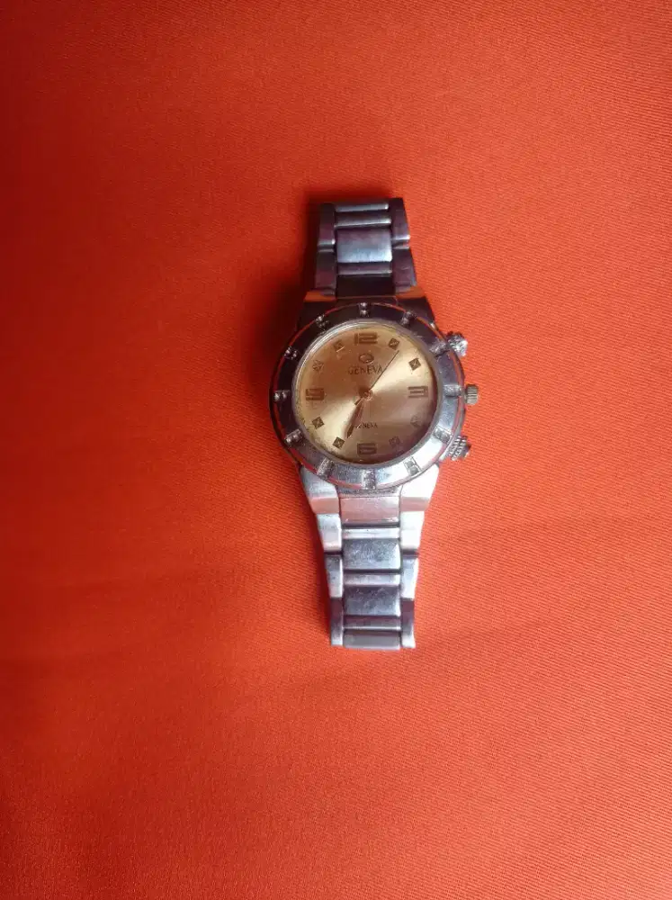 Geneva
Quartz
Stainless Steel
