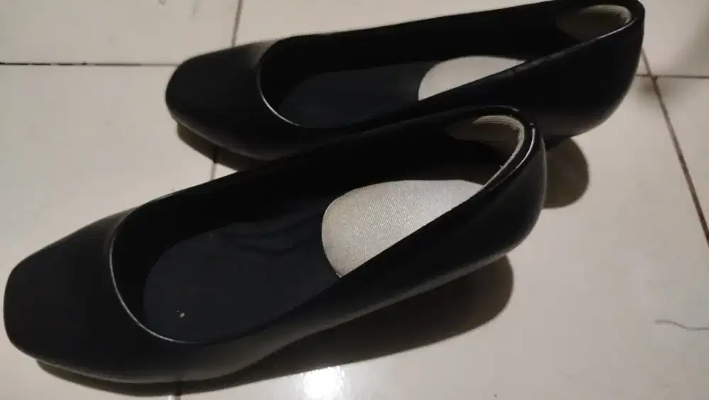 Sepatu Heels 5cm Comfort Plus 40½
