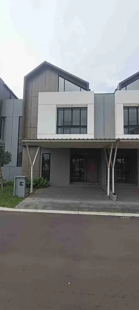 Dijual Rumah Suvarna Sutera ( SM)
