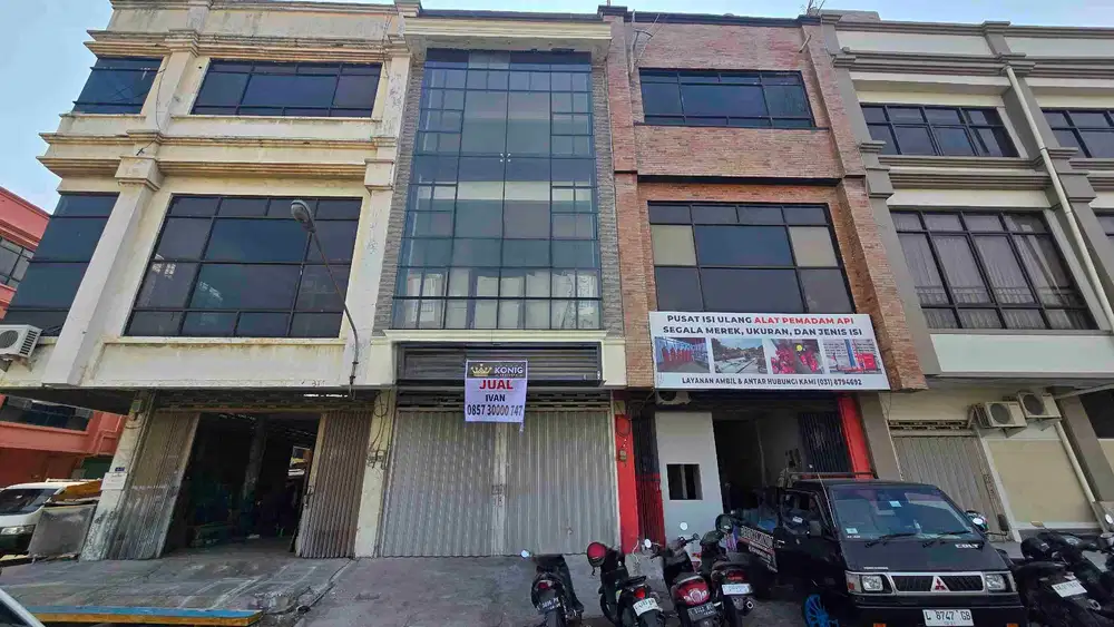 Rungkut Mega Raya. Ruko 3 lantai siap pakai