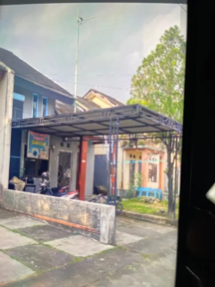 Di sewakan rumah type 70 kamar tidur 3 dan kamar mandi 2