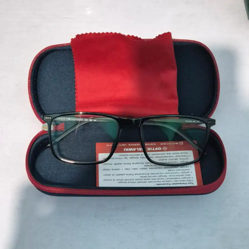Frame Kacamata Tommy Hilfiger Original