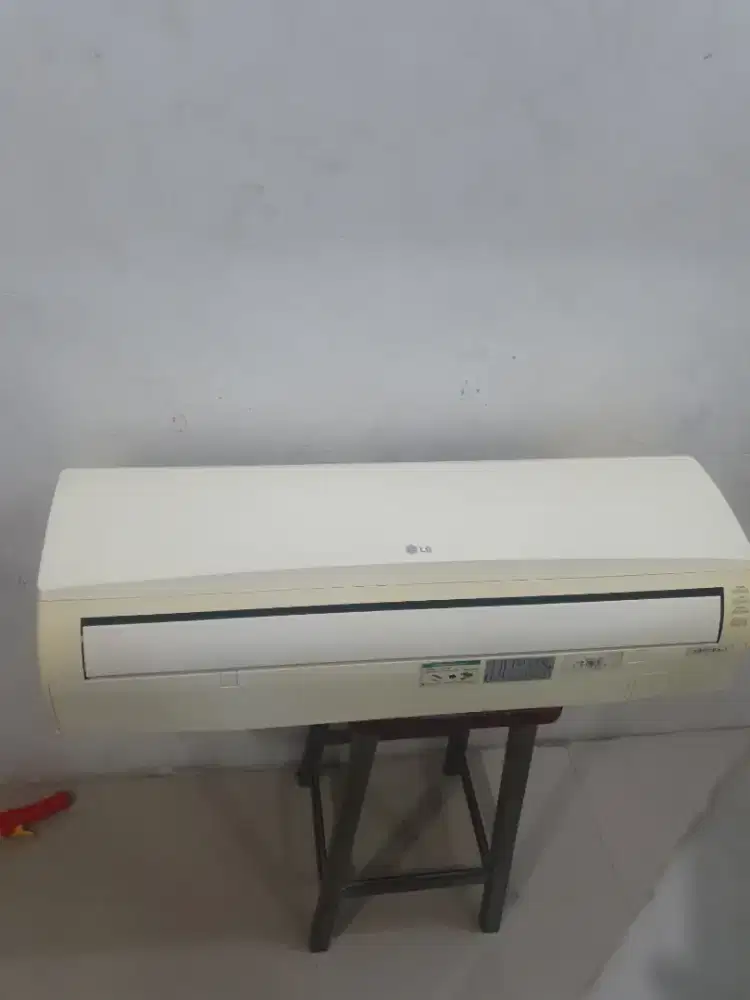 Second Ac indoor LG 1,5pk ( mulus dan ori)
