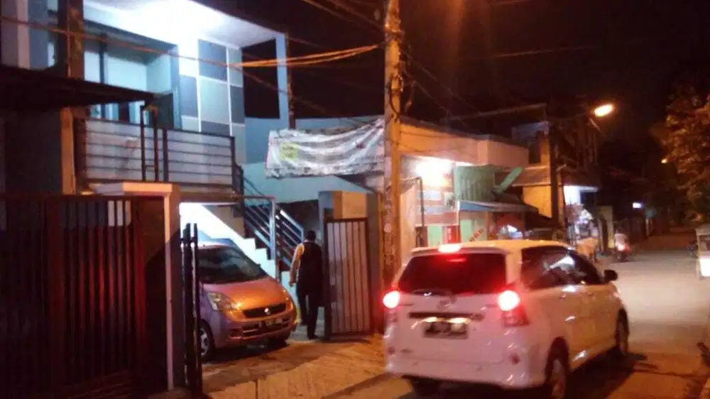 Rumah Kost 3 Lantai Aktif Dekat Kampus & Kereta Cepat Jakarta