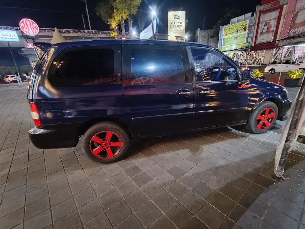 Kia Carnival 2000 Bensin