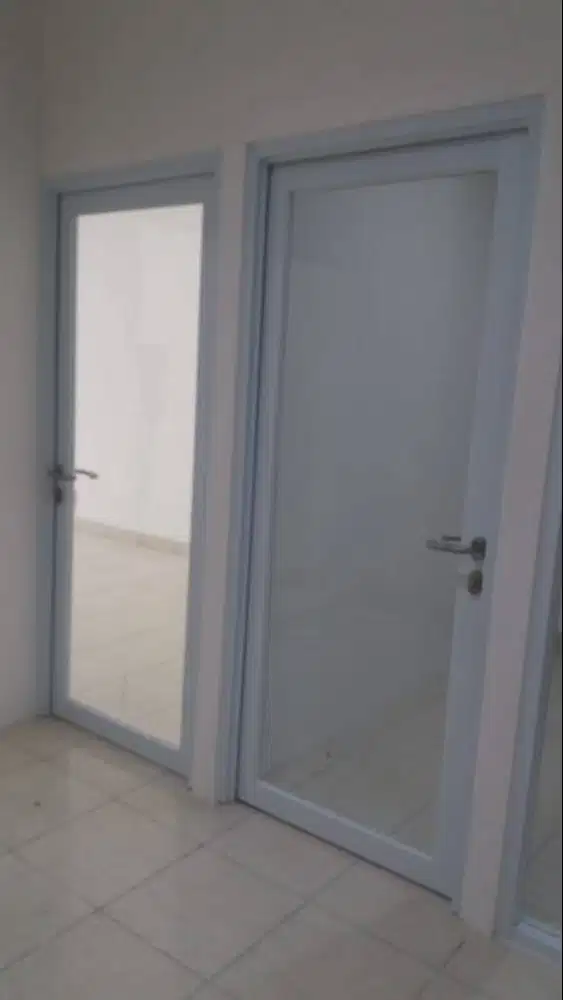 Pasang Kusen Aluminium + Pintu + Jendela + Plafon-Partisi Untuk Kantor