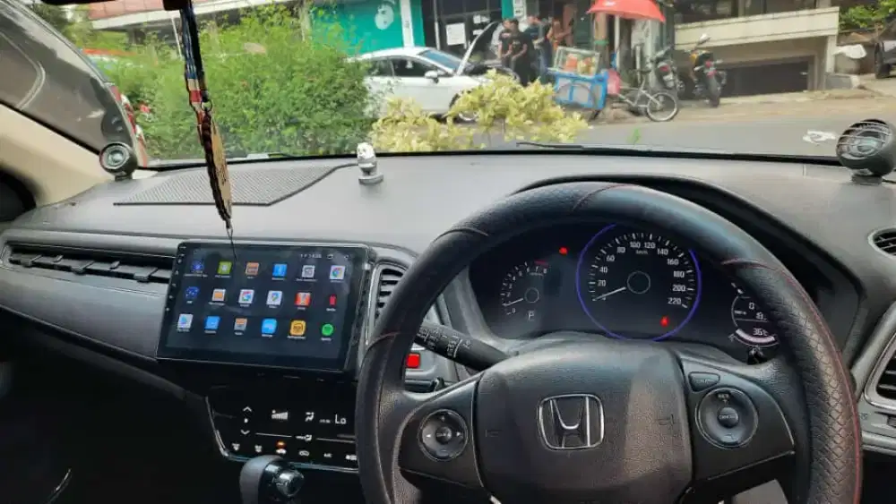 Jasa bongkar pasang audio mobil