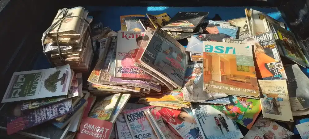 MAJALAH,KOMIK,BUKU NOVEL