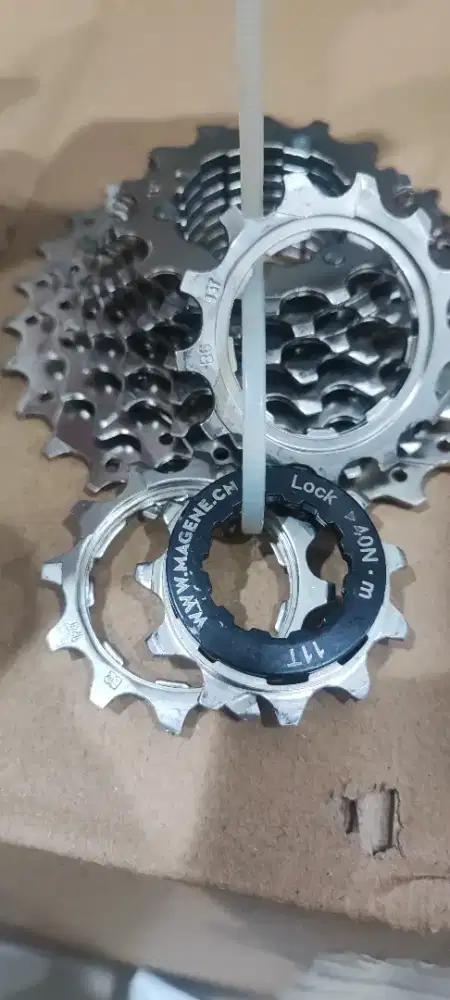 GEAR SEPEDA BALAP MERK SHIMANO CASSETE SPROCKET 11T/GEAR HYPERGLIDE
