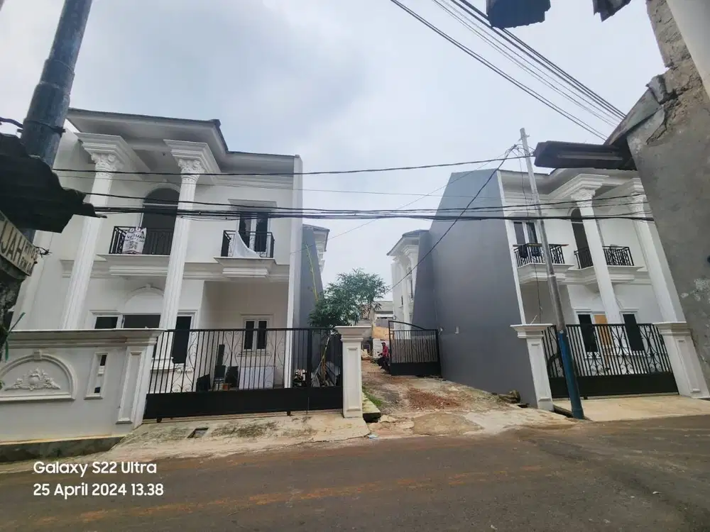 Cluster rumah eksklusif hadap jalan raya Cibubur Ciracas JakartaTimur