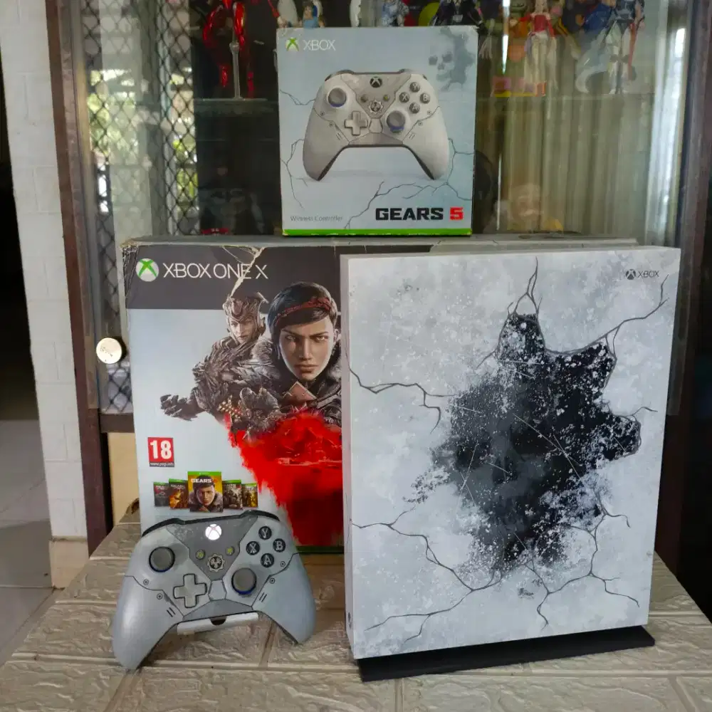 Xbox One X 1TB Gears 5 Limited Edition (True 4K Ultra HD Console)