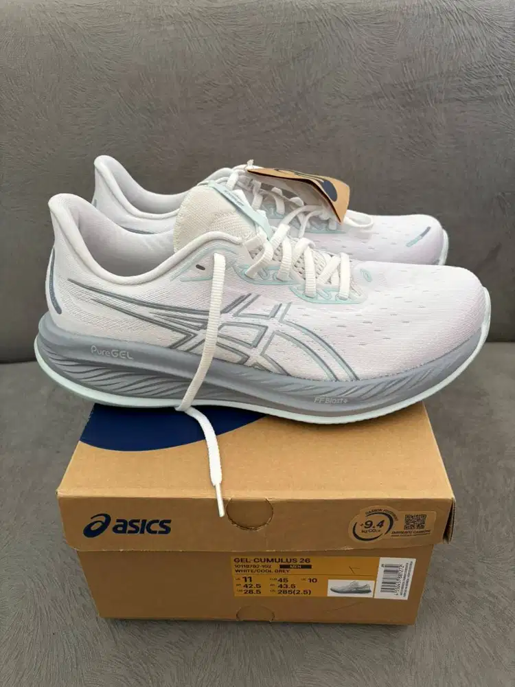Di jual Sepatu Asics Gel Cumulus 26 Men's Running White