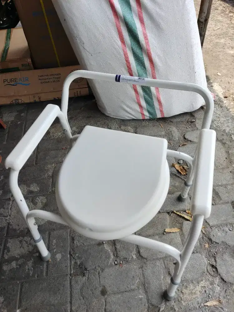 Commode Chair Onemed FS810 / Kursi Bab