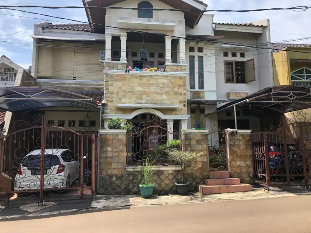 Rumah bagus 2 lantai bogor utara