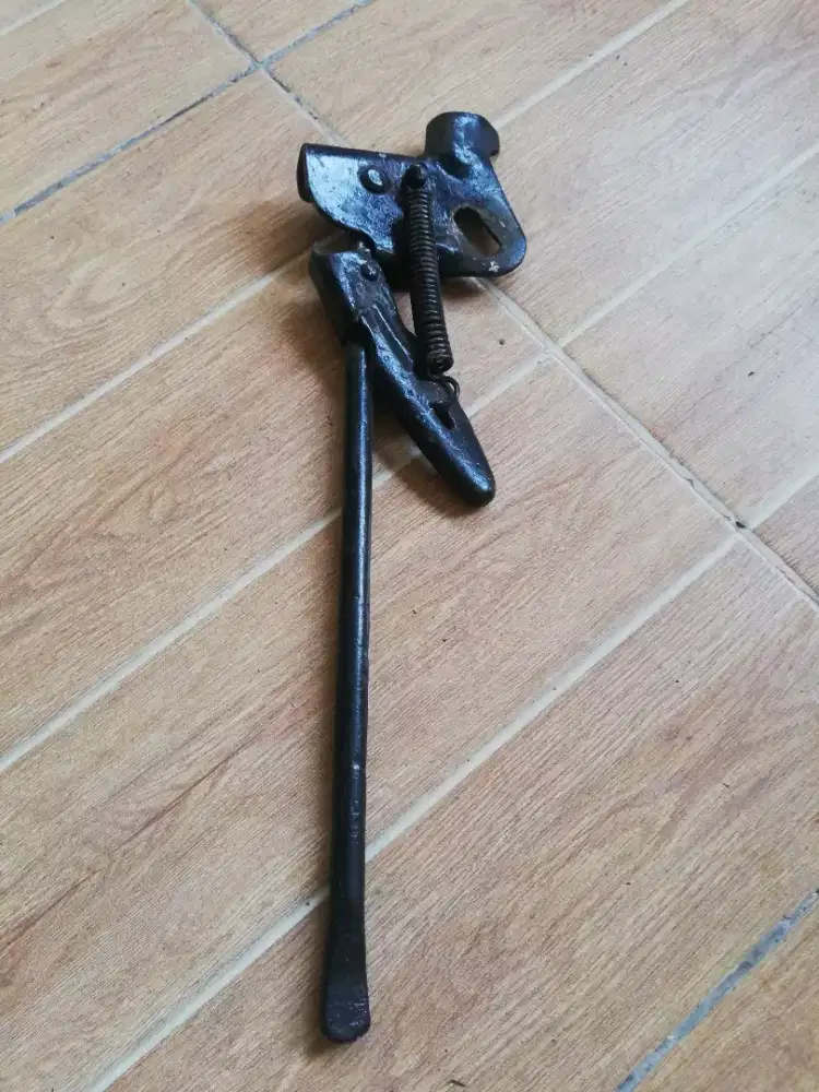 Di jual setandar sepeda buat ring 26