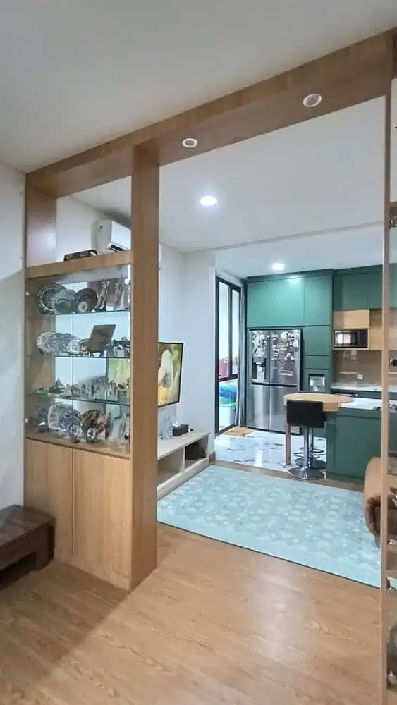 DIJUAL RUMAH MUNGIL ADA KOLAM RENANGNYA DEKAT UNIV, UPH