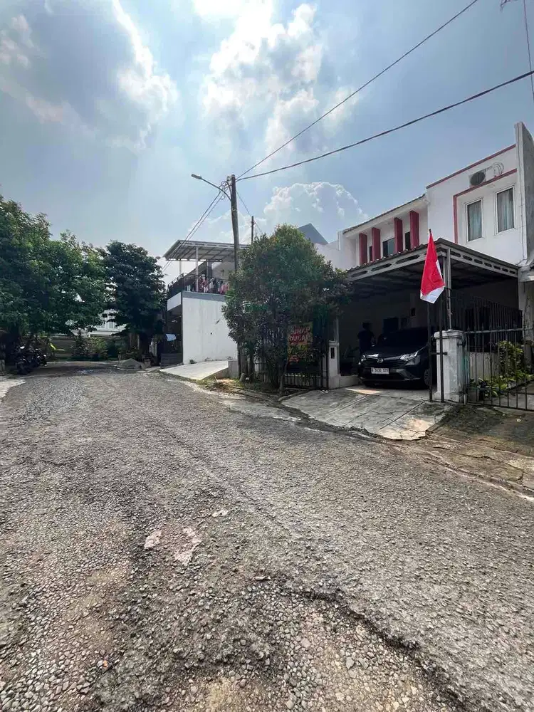 RUMAH MURAH,SIAP HUNI,CEILLING TINGGI,DALAM CLUSTER