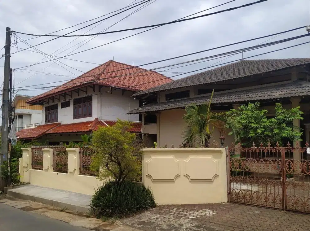 Rumah Bagus dan Luas di Cinere Siap Huni
