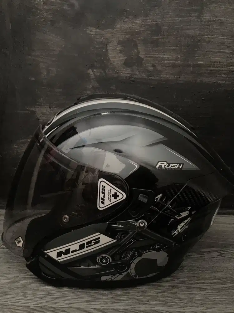 Helm half face NJS rush