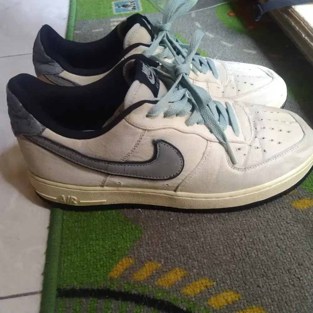 Nike Air Force 1