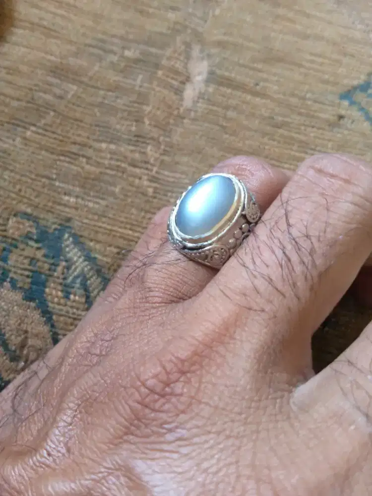 Batu akik biduri bulan