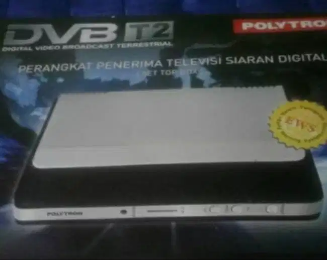 Dijual STB merk Polytron + remote