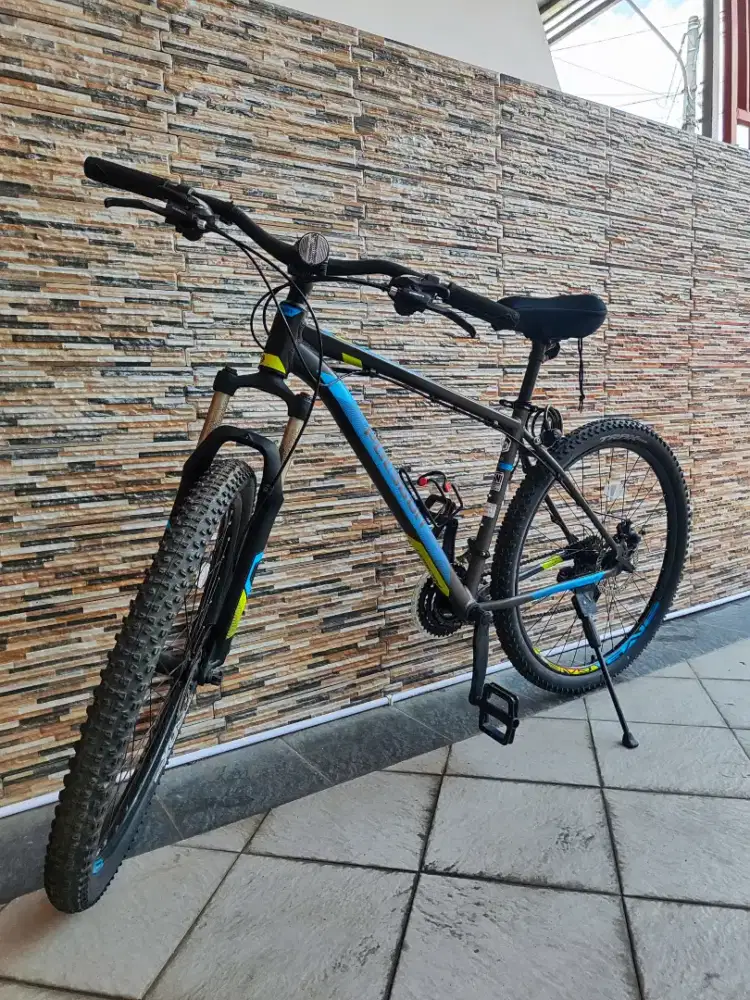 SEPEDA POLYGON CASCADE 3