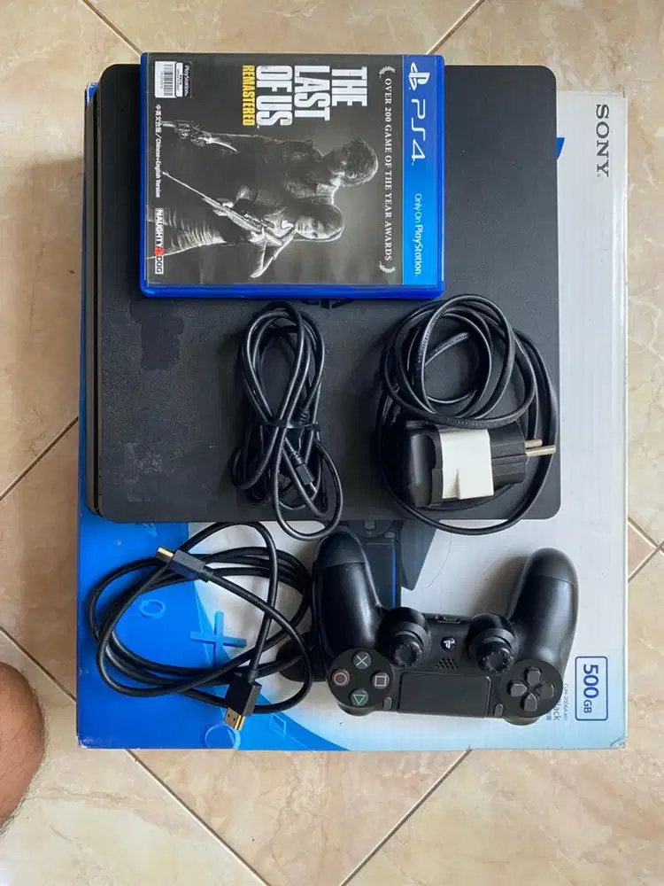 PS4 Slim 500GB Second + Bonus Game
