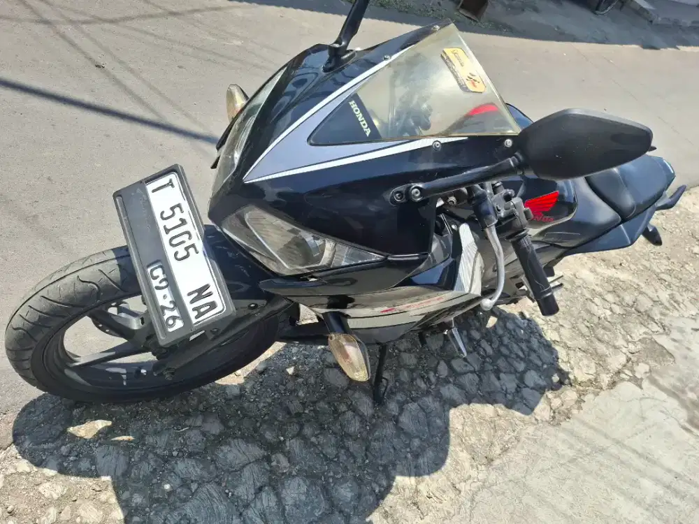 Honda CBR K45 hitam